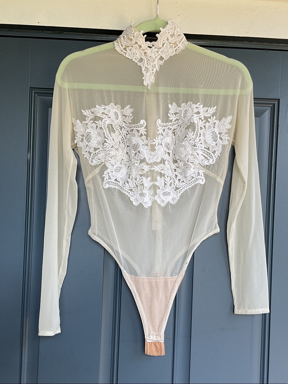 Lillie Rubin Sheer Cream Lace-Appliqué High-Neck Long-Sleeve Bodysuit, Sz M
